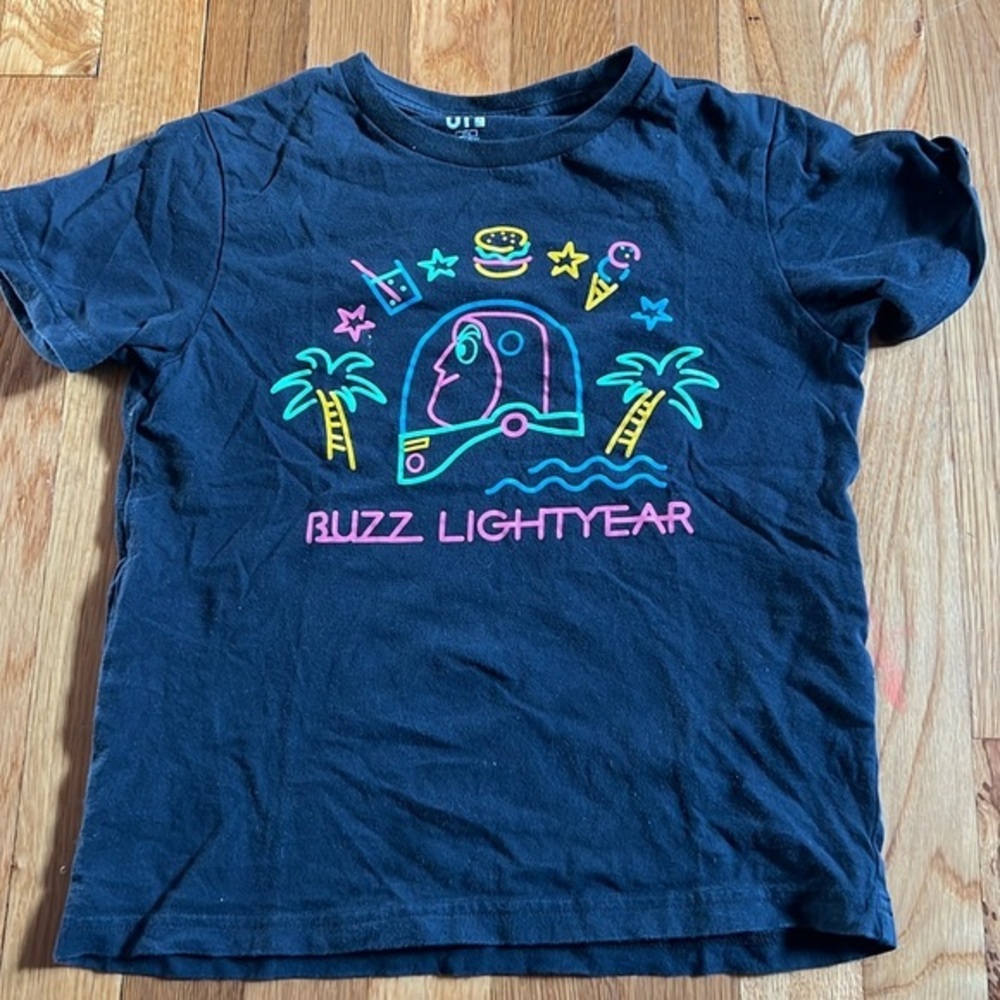 Disney Uniqlo rare Toy Story neon sign buzz lightyear shirt 7-8 fit is 6Y.